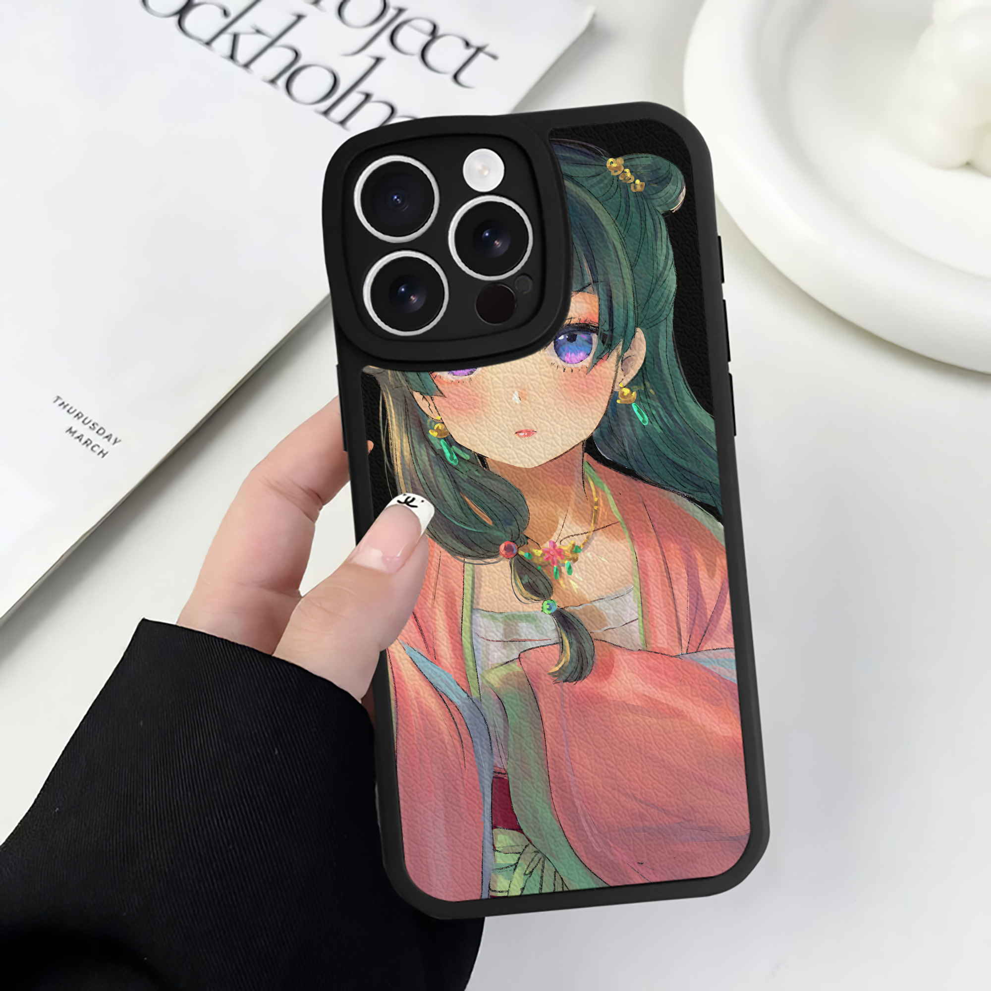 （画像用） 薬屋のひとりごと The Apothecary Diaries 【iPhone 16シリーズ対応】シリコンスマホケース（レザー調） 材質：シリコン